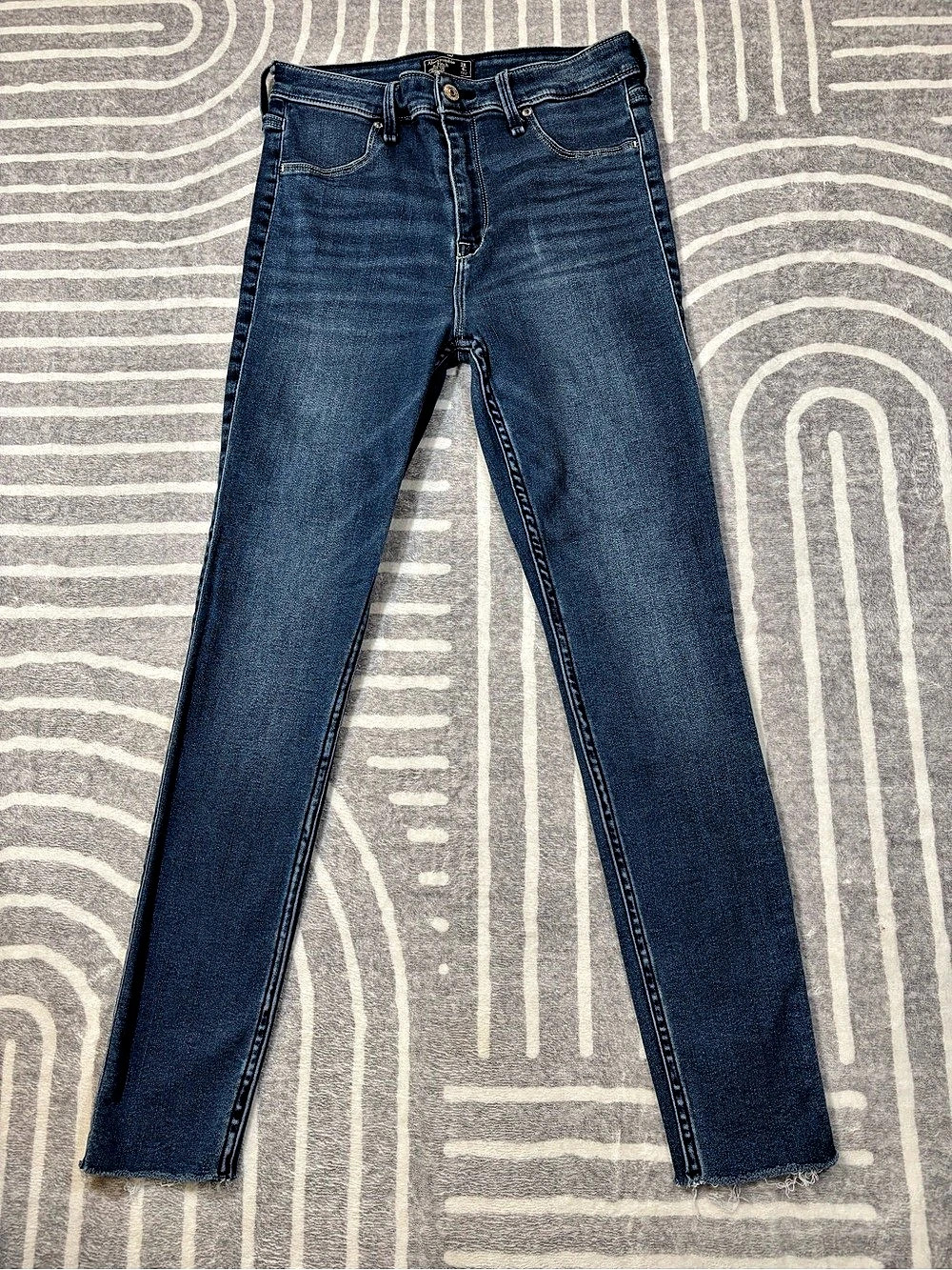 Abercrombie & Fitch Jeans. Simone High Rise Jean Legging, Size 6, W27, 27x25